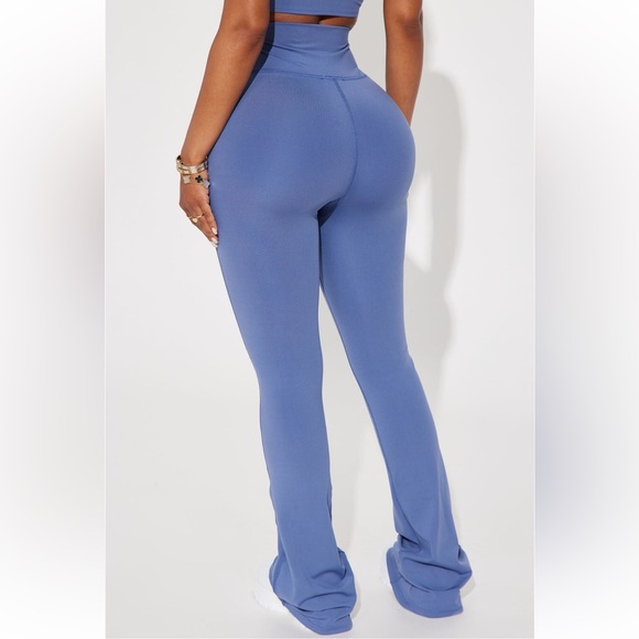 Fashion Nova yoga pants - Picture 2 of 4